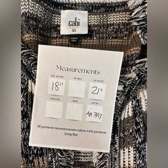 Cabi Women's Brown and White Plaid Classic Cardigan Size XS Slim Fit Cropped - Picture 10 of 11